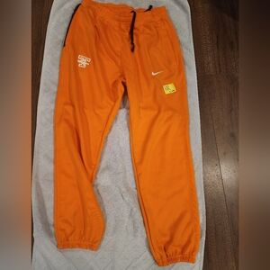 Lady Vol team issue joggers, Nike size L